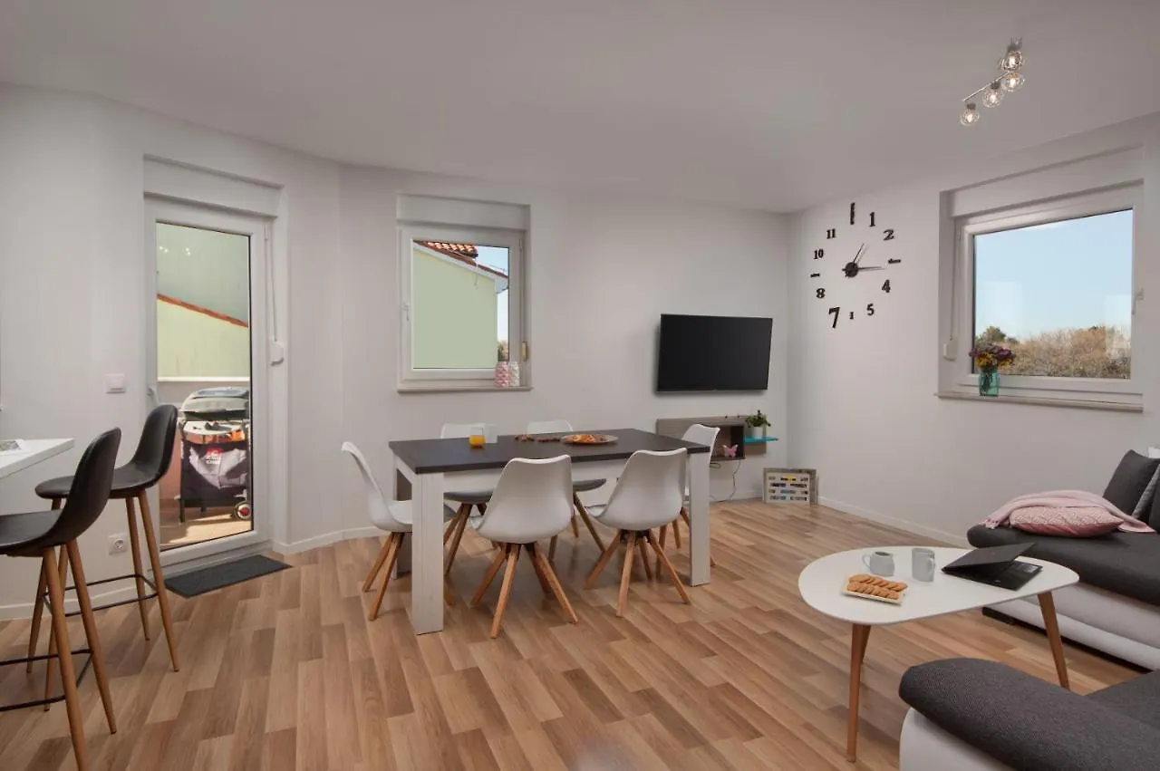 Apartment Alemar Ližnjan Kroatien