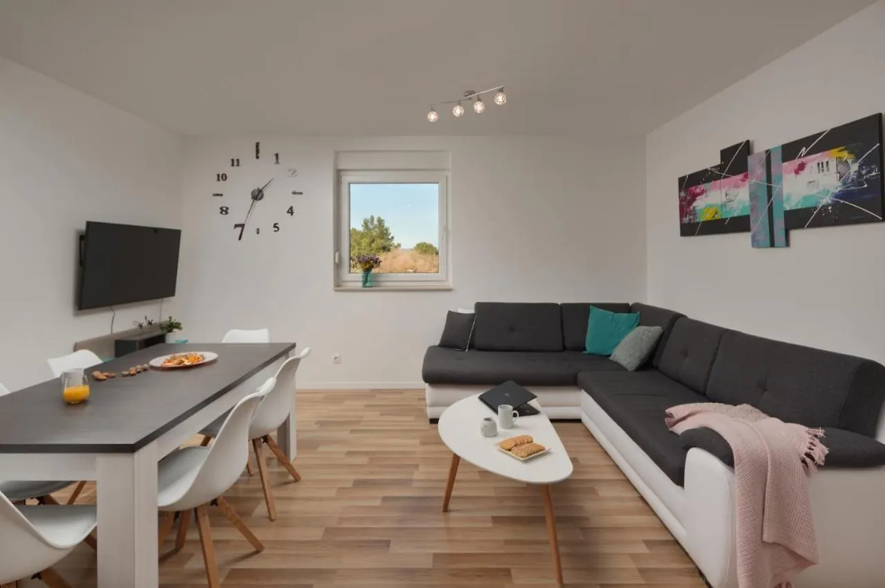 Apartment Alemar Ližnjan