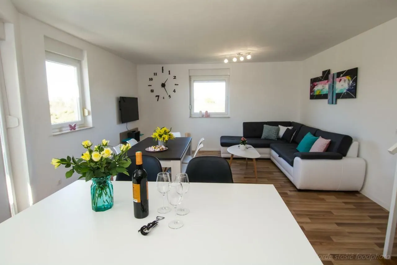 Apartment Alemar Ližnjan Kroatien